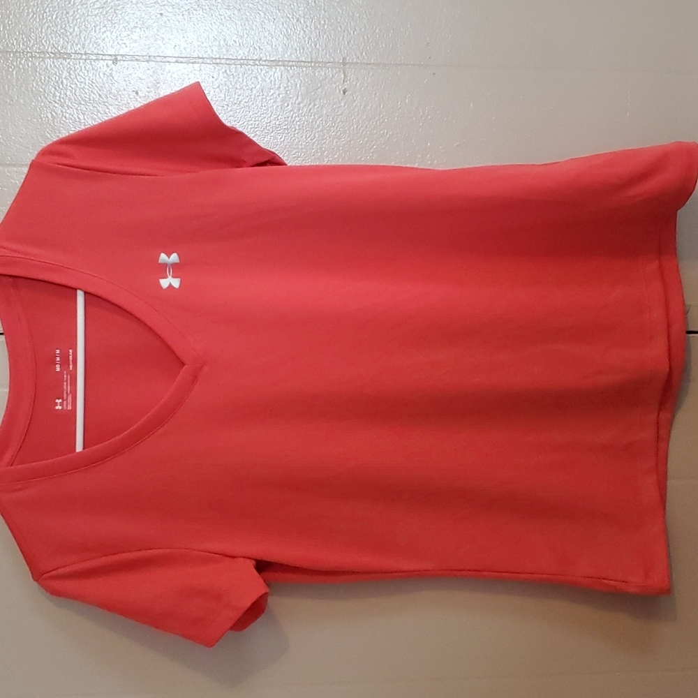 Under Armour tshirt.